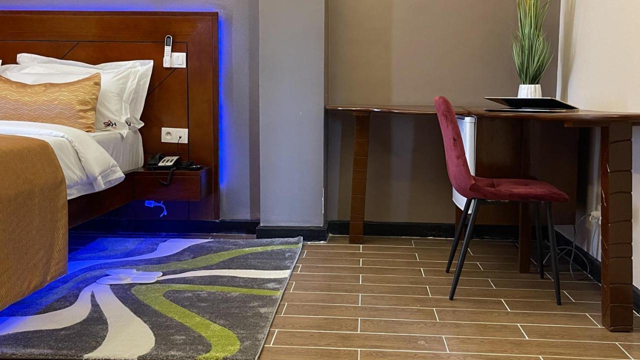 Sky Kenako Hotel Kribi Zewnętrze zdjęcie