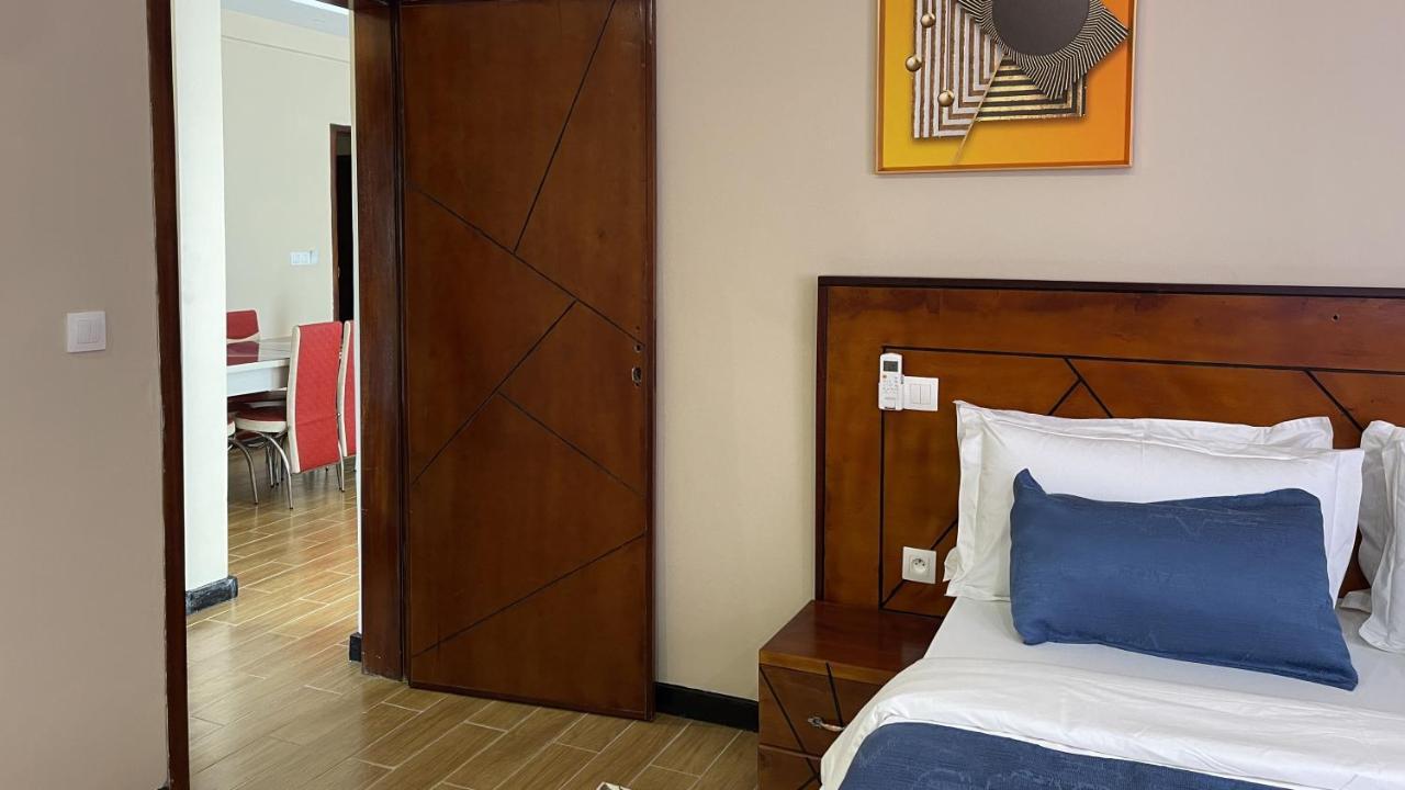 Sky Kenako Hotel Kribi Zewnętrze zdjęcie