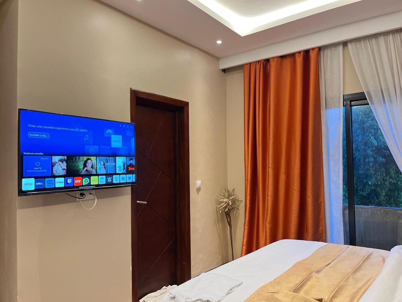 Sky Kenako Hotel Kribi Zewnętrze zdjęcie