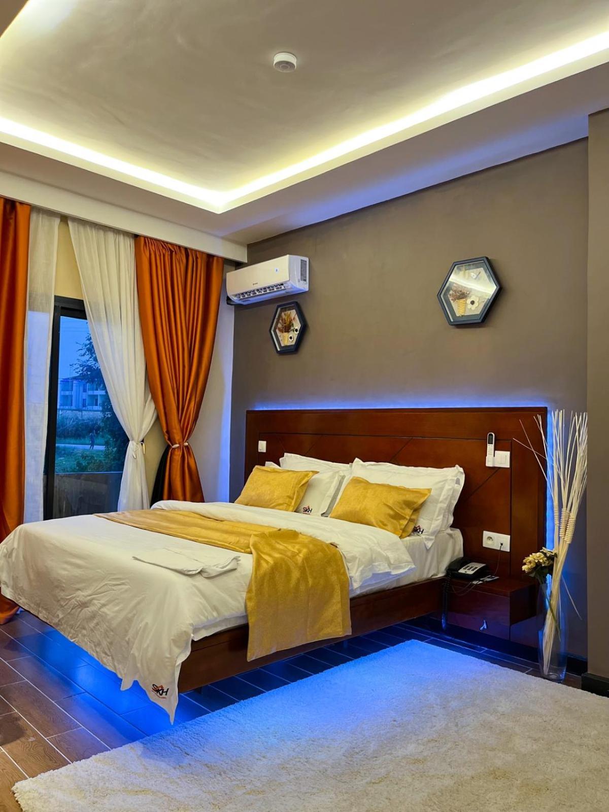 Sky Kenako Hotel Kribi Zewnętrze zdjęcie