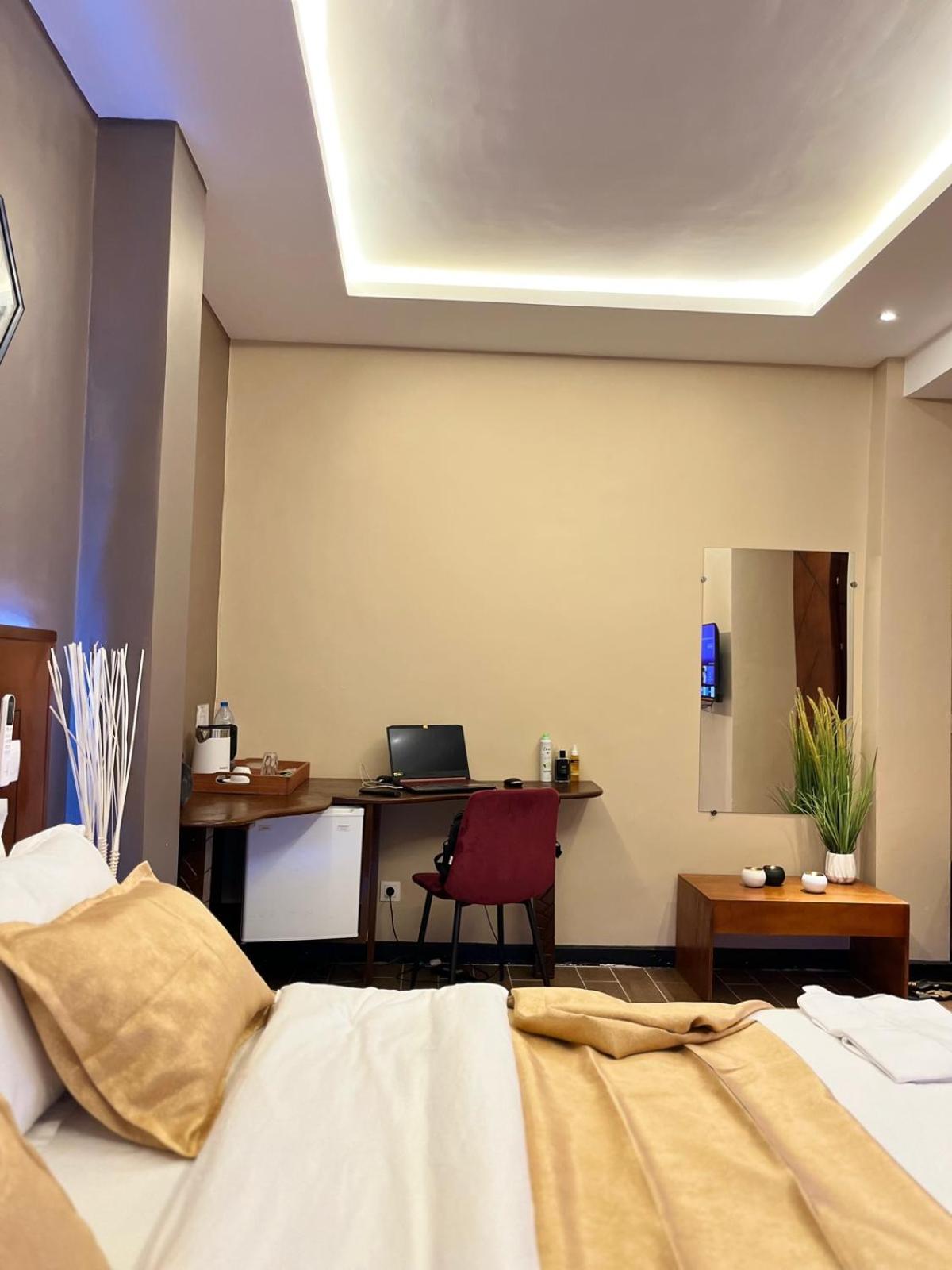 Sky Kenako Hotel Kribi Zewnętrze zdjęcie