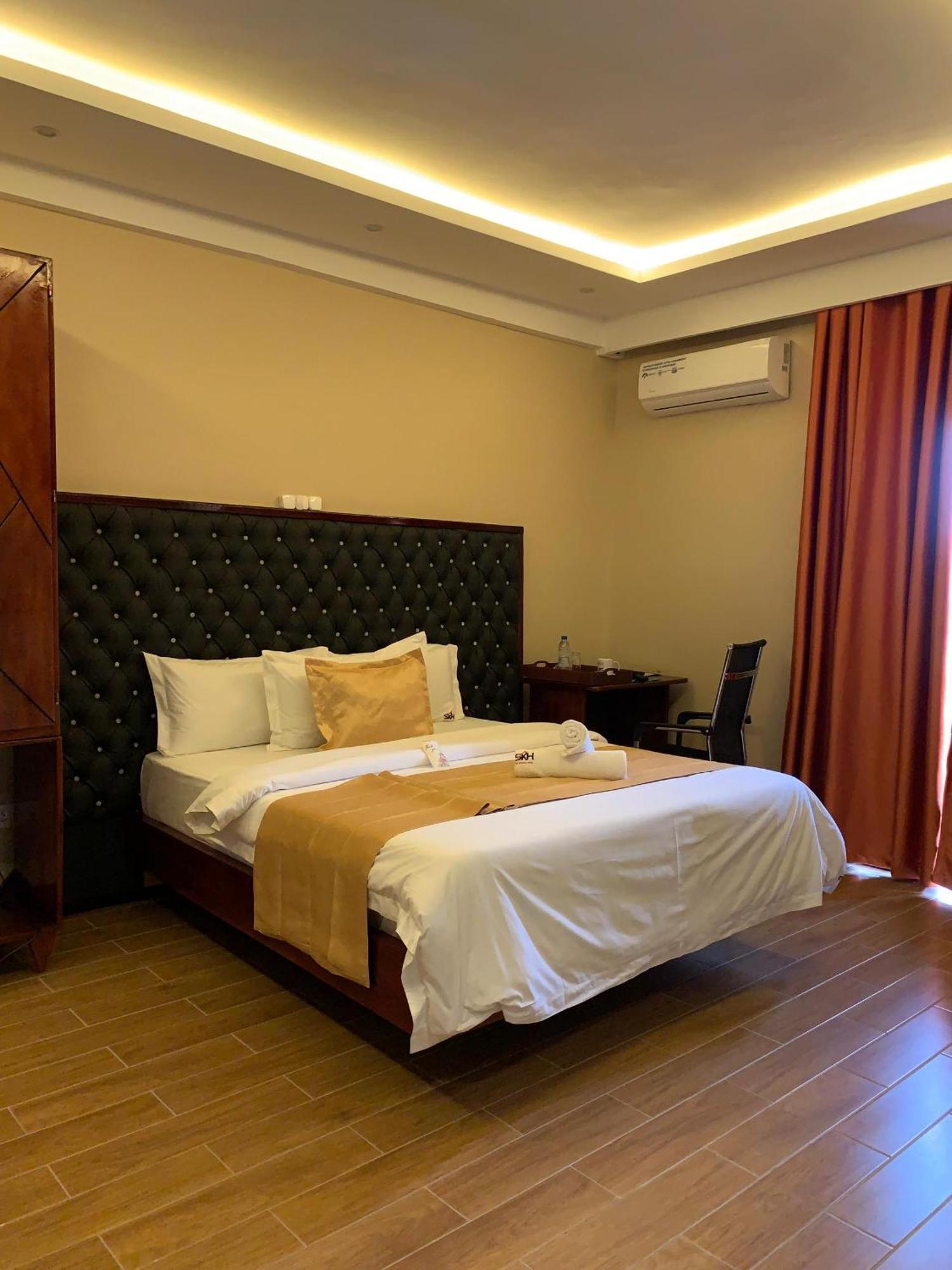 Sky Kenako Hotel Kribi Zewnętrze zdjęcie