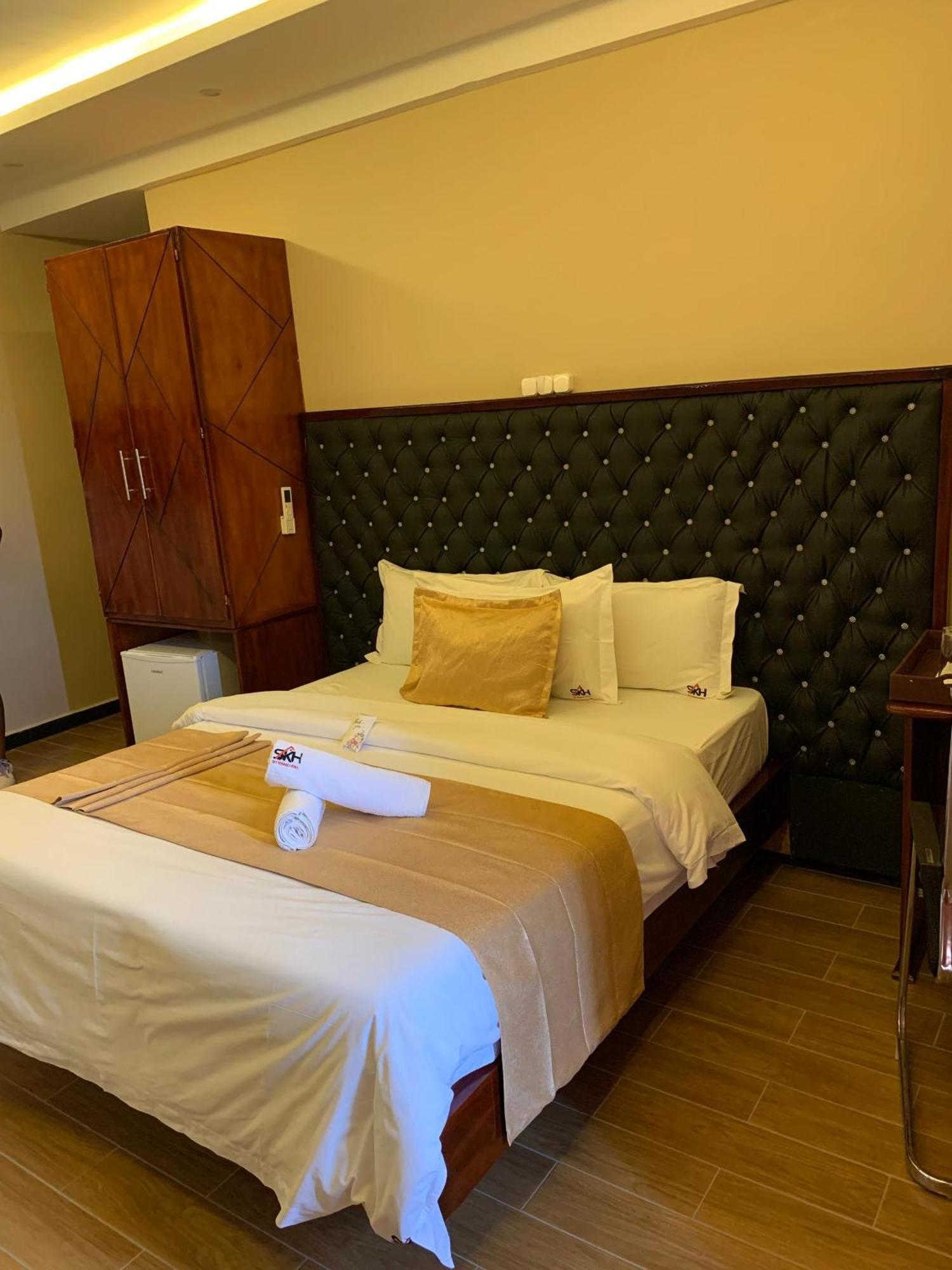 Sky Kenako Hotel Kribi Zewnętrze zdjęcie