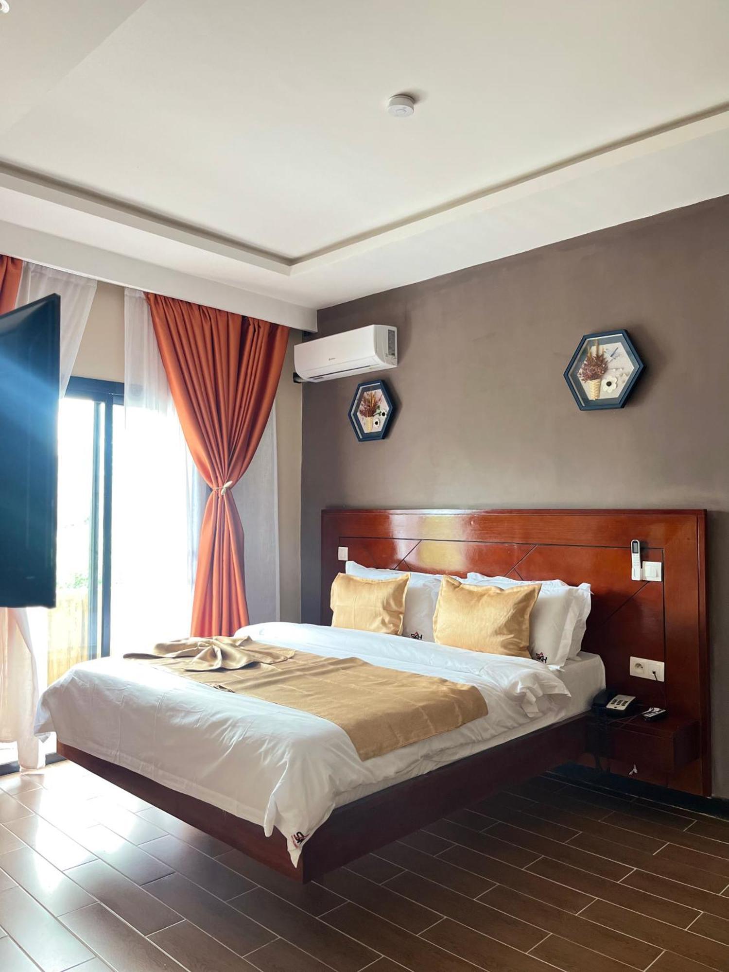 Sky Kenako Hotel Kribi Zewnętrze zdjęcie